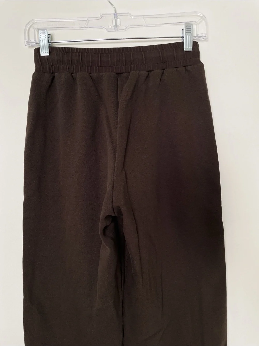 Alo courtside tear away snap pants sweats sweat pants chocolate brown stripe XS